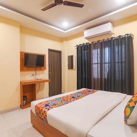 Fabhotel Swarn Banquet Kakarmatha Zewnętrze zdjęcie
