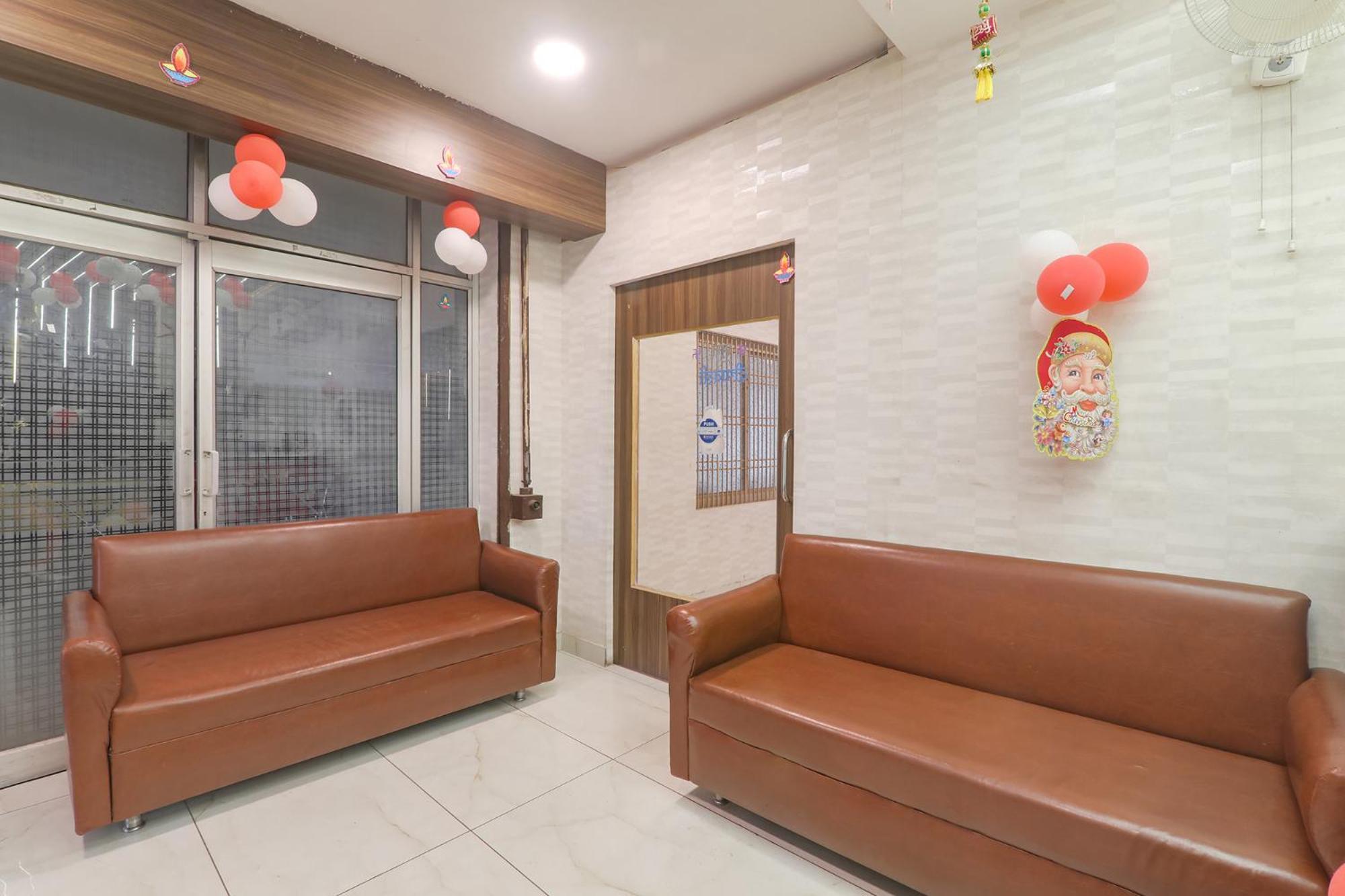 Fabhotel Swarn Banquet Kakarmatha Zewnętrze zdjęcie
