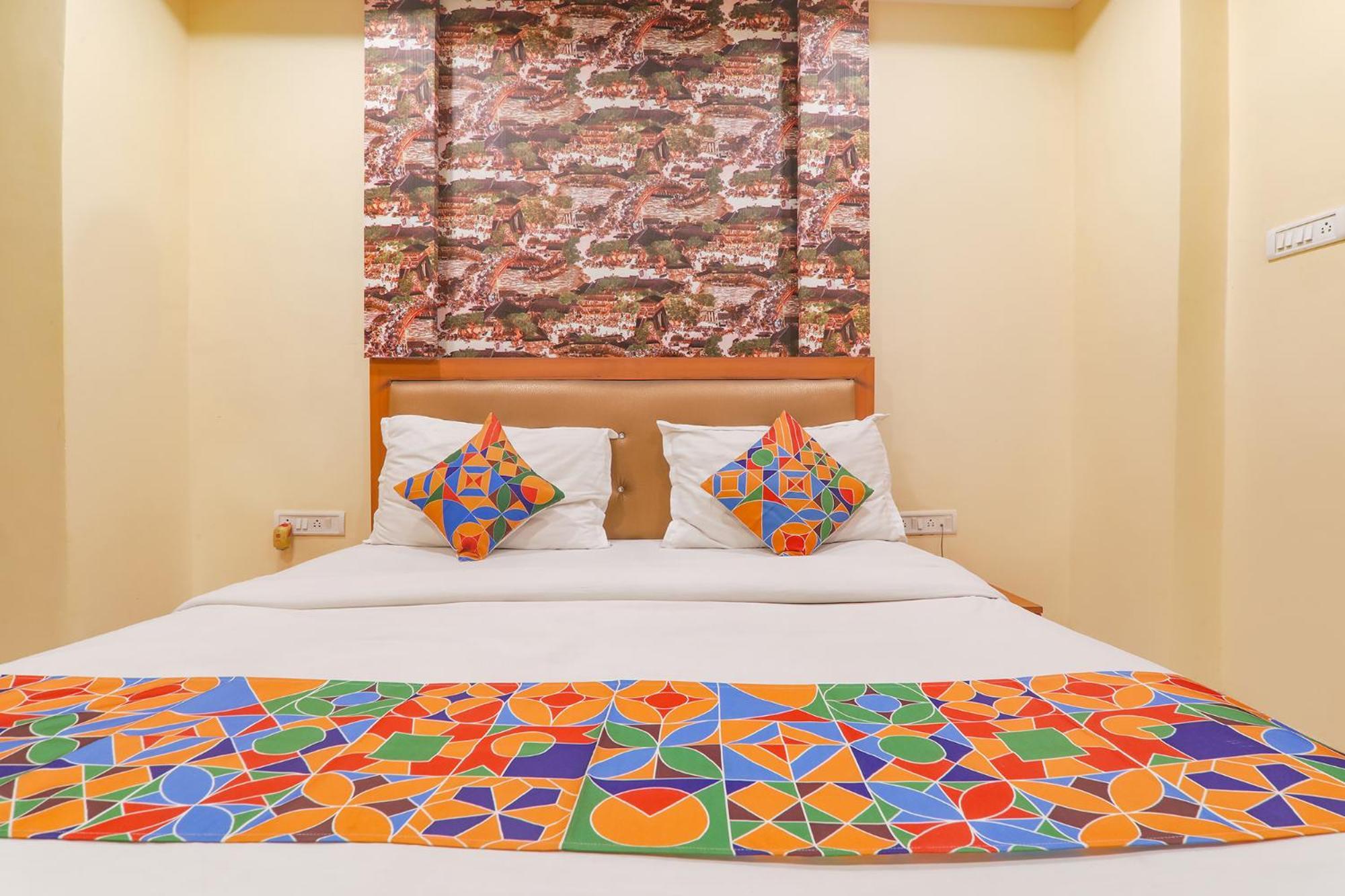 Fabhotel Swarn Banquet Kakarmatha Zewnętrze zdjęcie