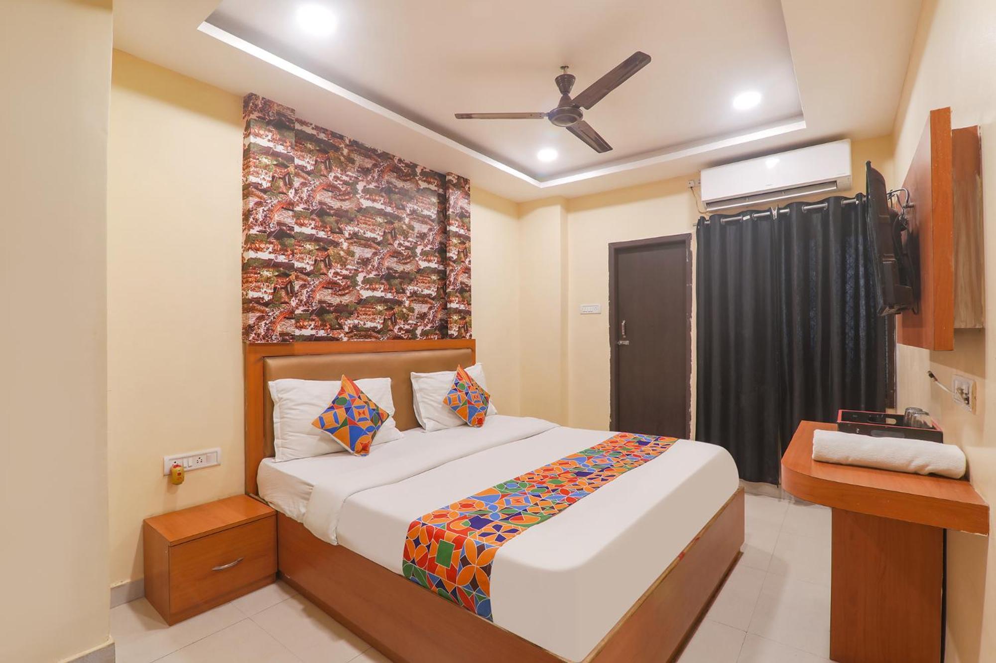 Fabhotel Swarn Banquet Kakarmatha Zewnętrze zdjęcie
